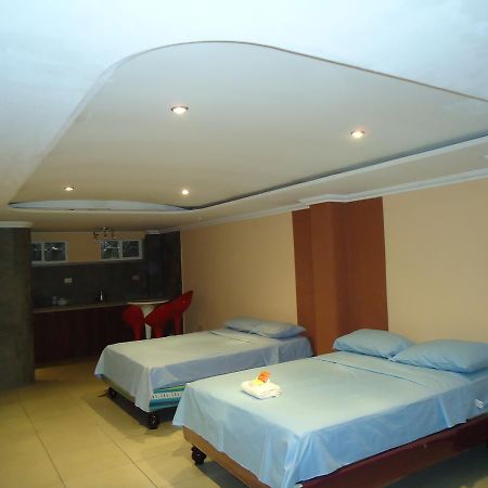 Hostaling Guayaquil Mercedes ภายนอก รูปภาพ